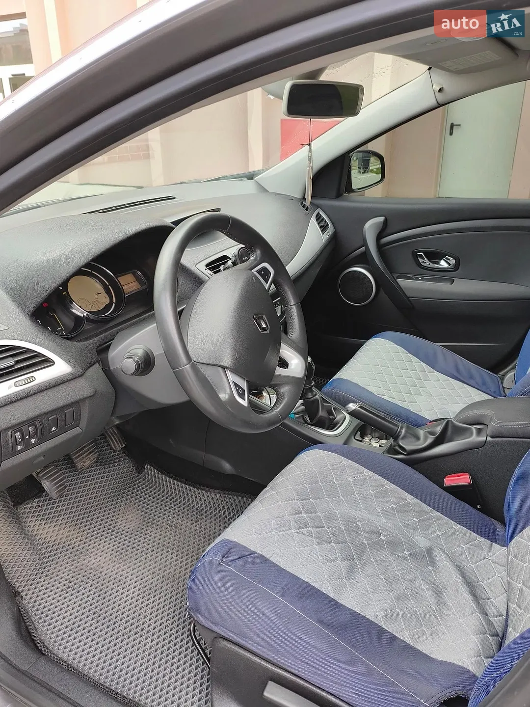 2012 Renault Megane - мініатюра 13