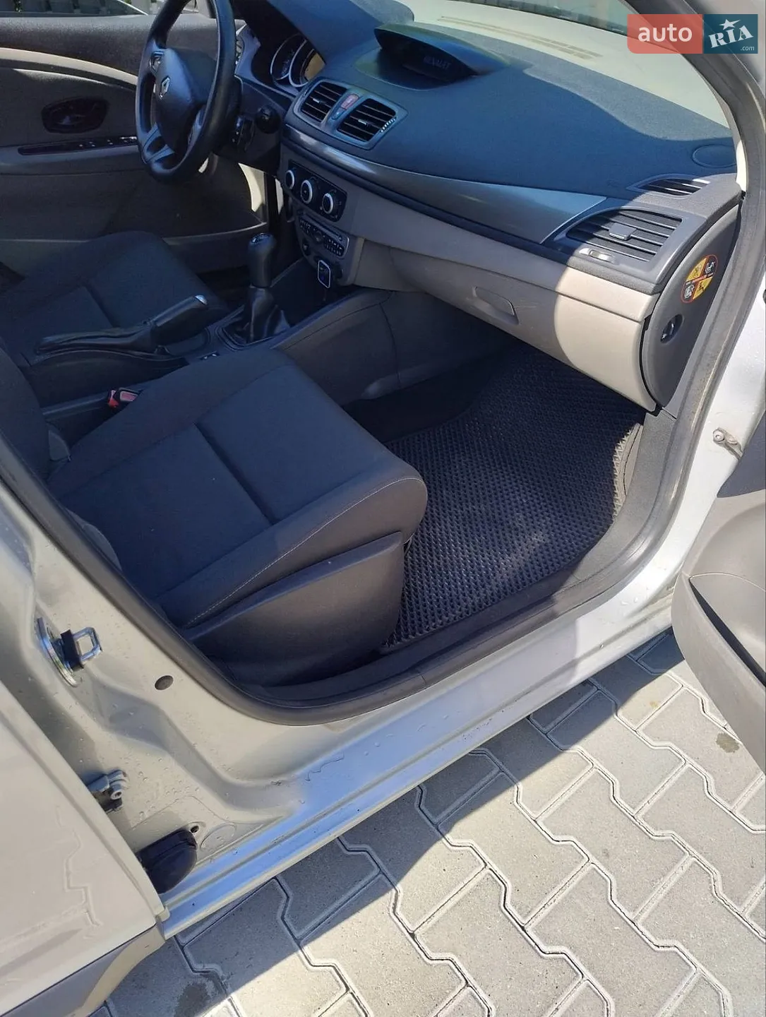 2010 Renault Megane - мініатюра 10