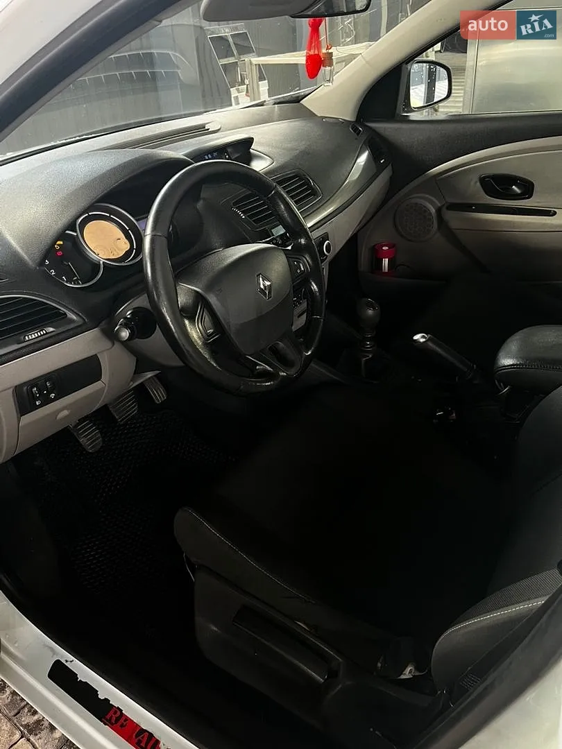 2011 Renault Megane - мініатюра 2
