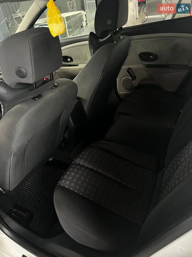 2011 Renault Megane - мініатюра 6