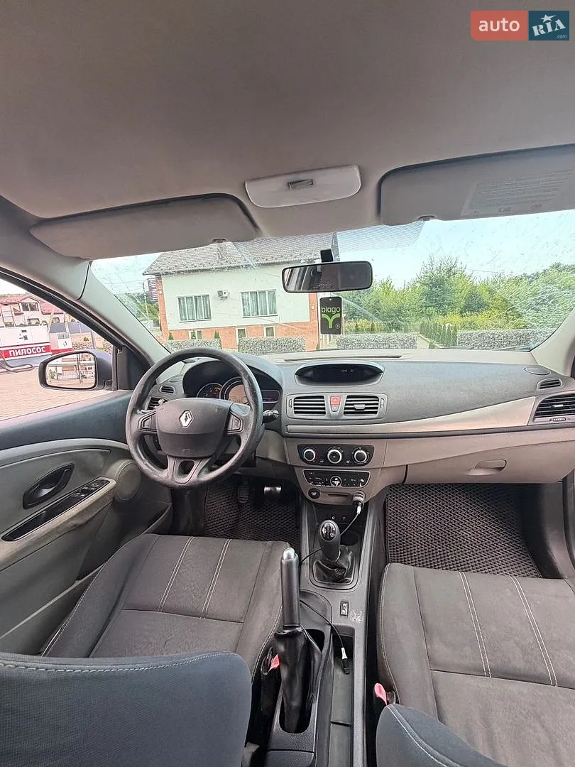 2010 Renault Megane - мініатюра 2