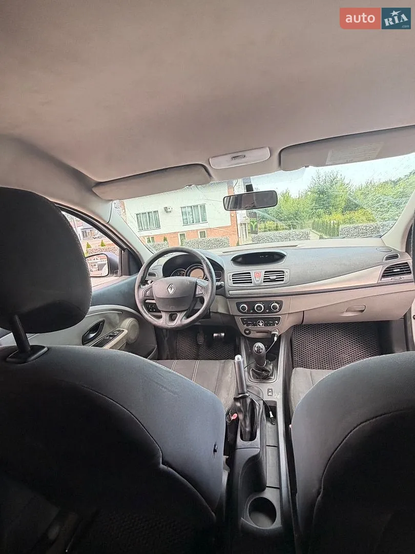 2010 Renault Megane - мініатюра 3