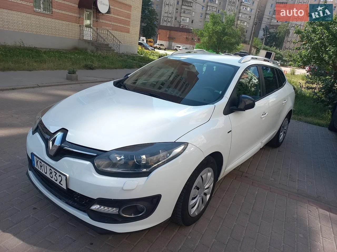 2010 Volkswagen Passat - мініатюра 11