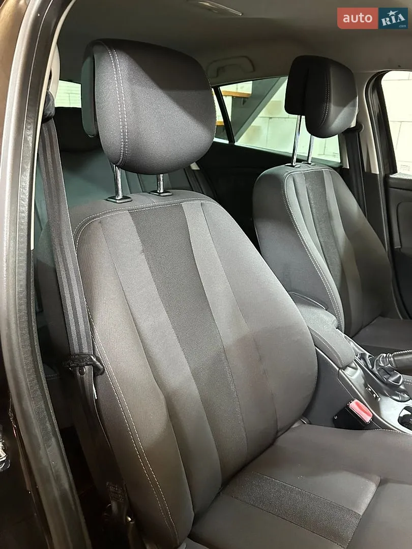 2010 Renault Megane - мініатюра 16