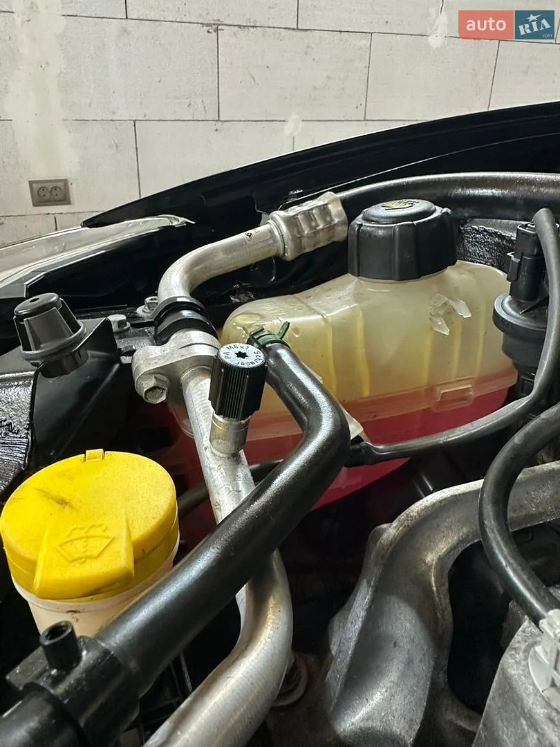 2010 Renault Megane - мініатюра 40
