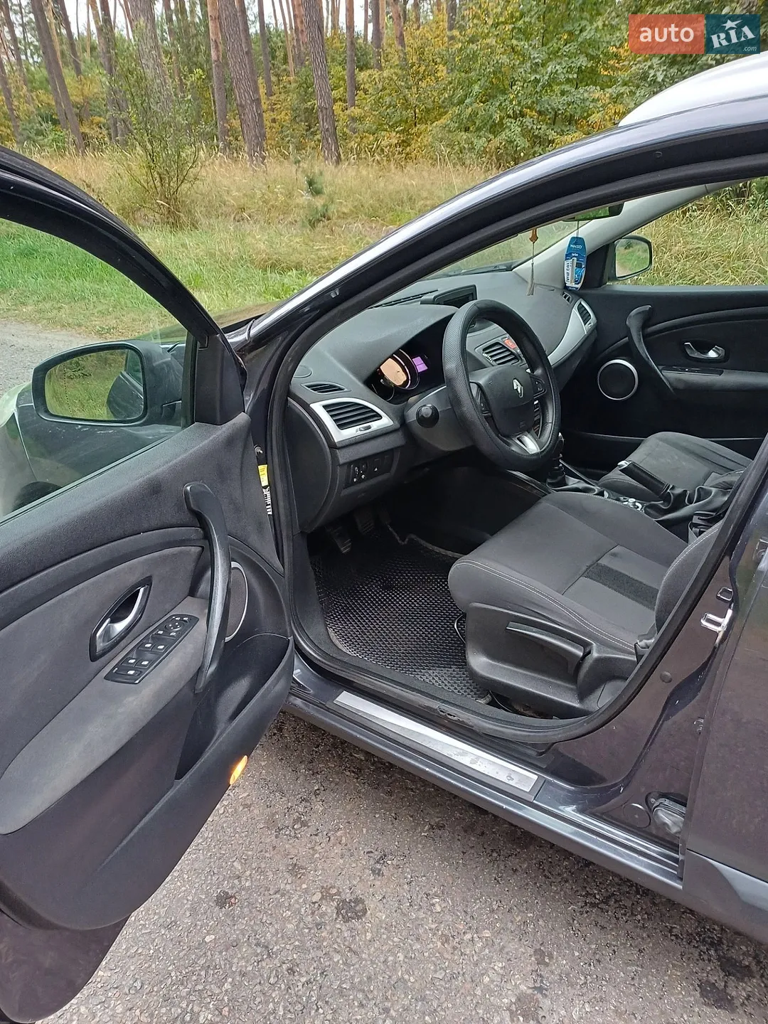 2010 Renault Megane - мініатюра 11