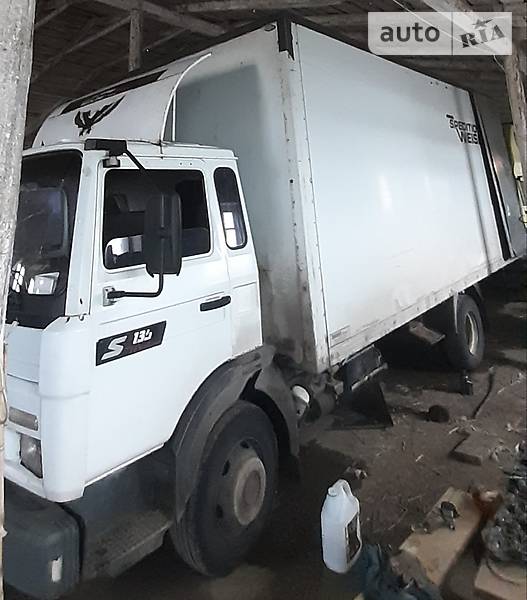 Грузовой фургон Renault Midliner 1999 в Измаиле