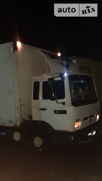 Грузовой фургон Renault Midliner 1999 в Измаиле