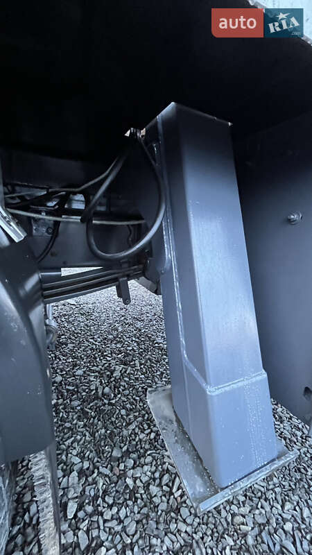 Автовышка Renault Midlum 2010 в Луцке