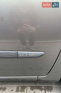 Хэтчбек Renault Modus 2005 в Березане