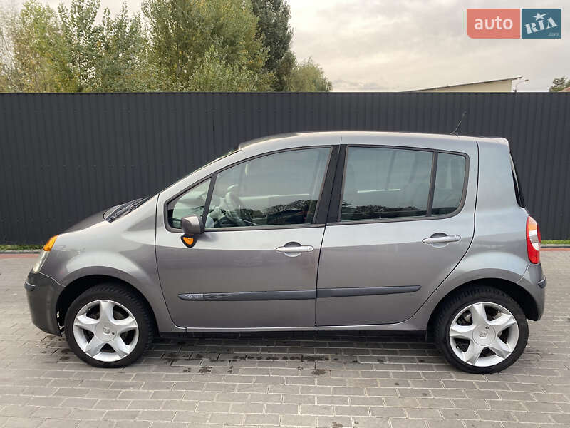 Хэтчбек Renault Modus 2005 в Березане