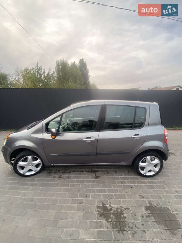 Хэтчбек Renault Modus 2005 в Березане
