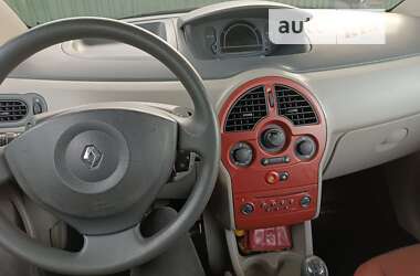 Хэтчбек Renault Modus 2004 в Владимир-Волынском