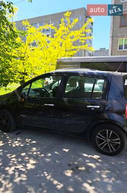 Хэтчбек Renault Modus 2004 в 