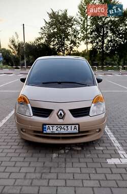 Хэтчбек Renault Modus 2004 в 