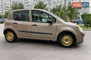Хэтчбек Renault Modus 2005 в 