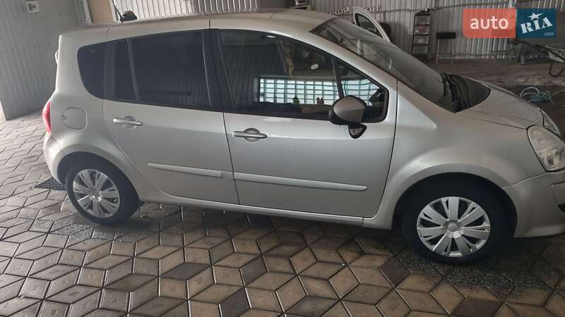 Хэтчбек Renault Modus 2010 в Бережанах