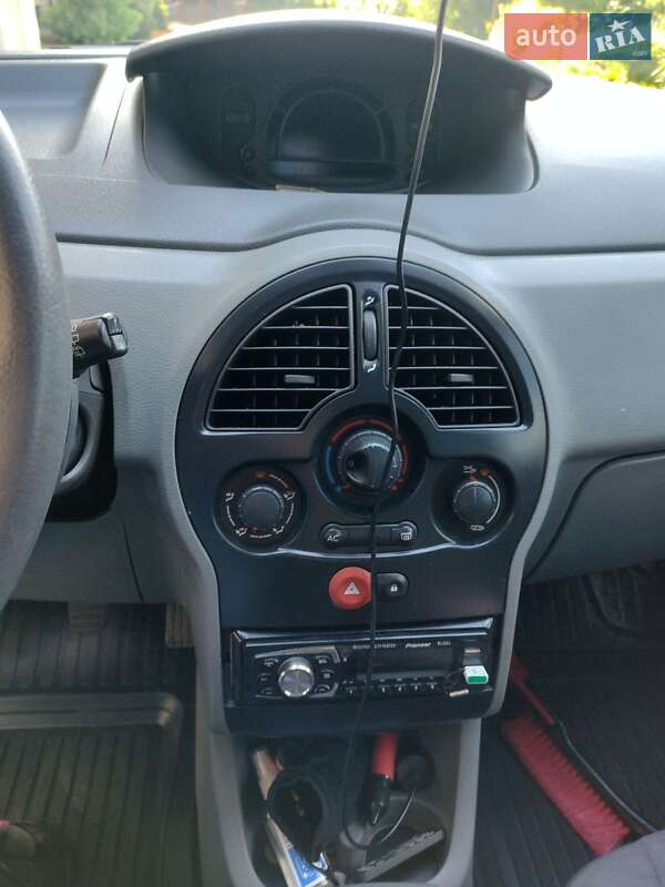 Хэтчбек Renault Modus 2009 в Дубно