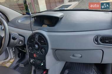 Хэтчбек Renault Modus 2009 в 
