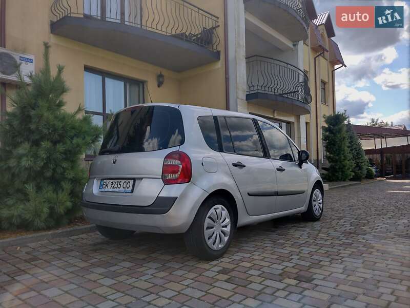 Хэтчбек Renault Modus 2009 в Дубно