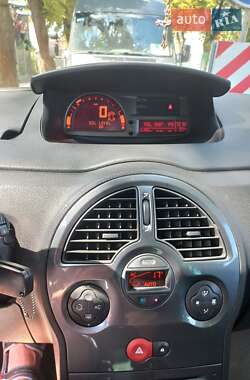 Хэтчбек Renault Modus 2010 в 