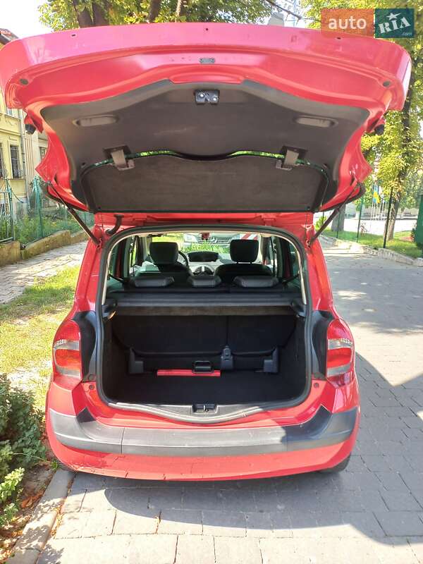 Хэтчбек Renault Modus 2010 в Львове