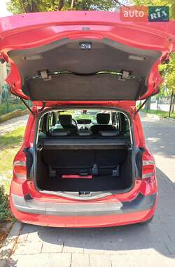 Хэтчбек Renault Modus 2010 в 