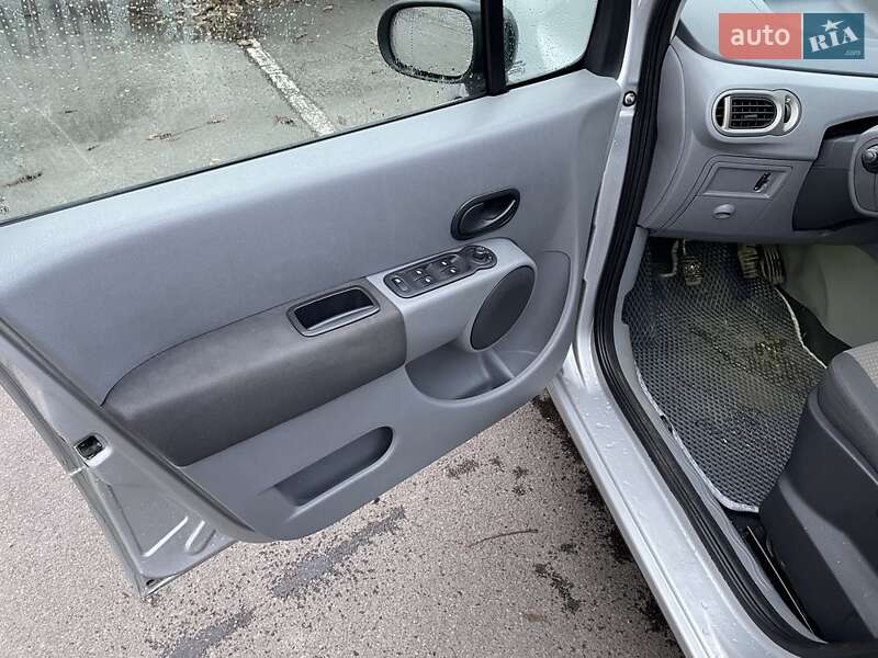 Хэтчбек Renault Modus 2007 в Кривом Роге