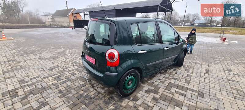 Хетчбек Renault Modus 2006 в Кореці