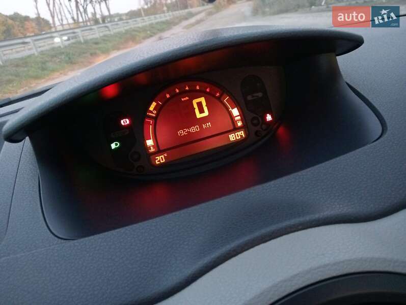 Хэтчбек Renault Modus 2005 в Виннице