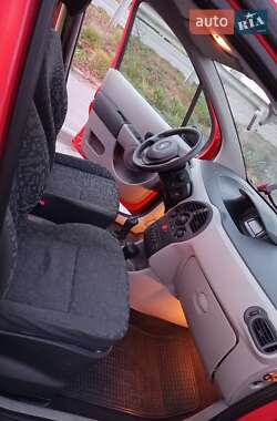 Хэтчбек Renault Modus 2005 в 