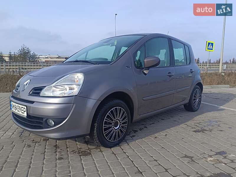 Хэтчбек Renault Modus 2009 в Львове