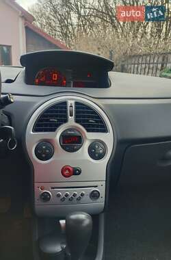 Хэтчбек Renault Modus 2009 в 