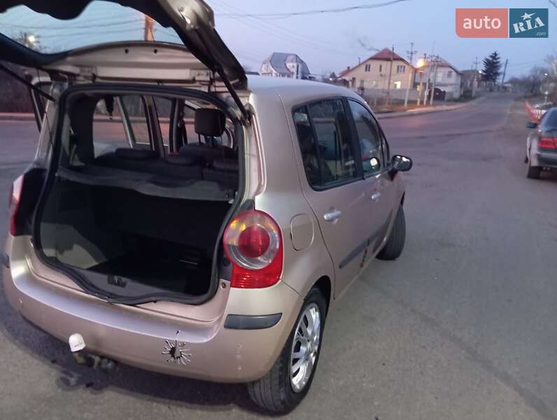Хэтчбек Renault Modus 2005 в Светловодске фото 5 Хэтчбек Renault Modus 2005 в Светловодске