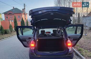 Хэтчбек Renault Modus 2009 в 