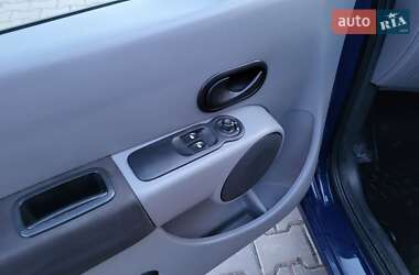 Хэтчбек Renault Modus 2009 в 
