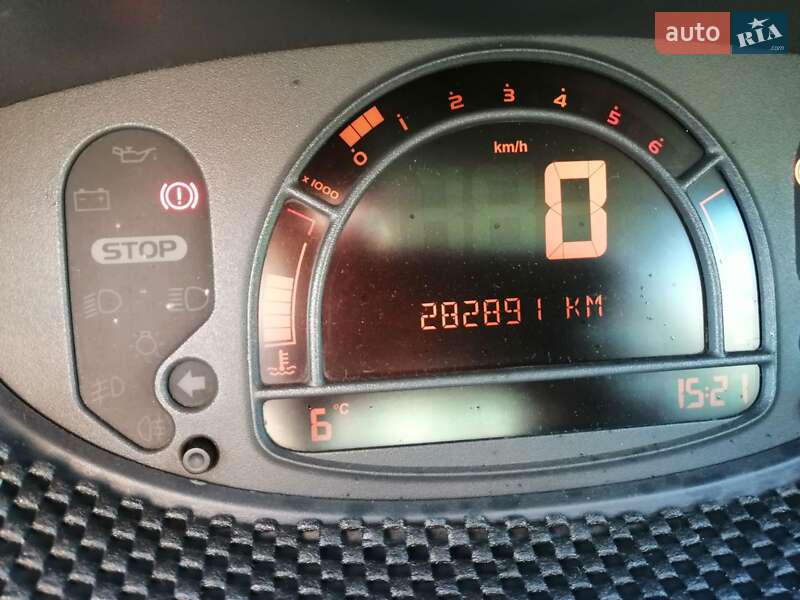 Хэтчбек Renault Modus 2005 в Светловодске фото 3 Хэтчбек Renault Modus 2005 в Светловодске