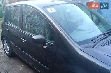 Хэтчбек Renault Modus 2009 в 