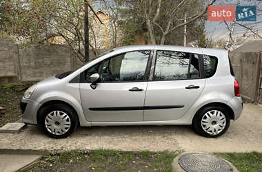 Хетчбек Renault Modus 2008 в Чернівцях
