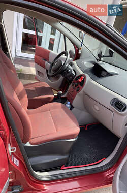 Хэтчбек Renault Modus 2004 в 