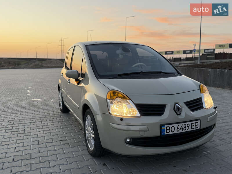 Хэтчбек Renault Modus 2005 в 