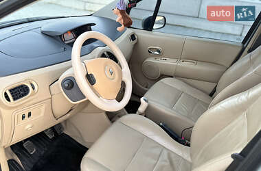 Хэтчбек Renault Modus 2005 в 