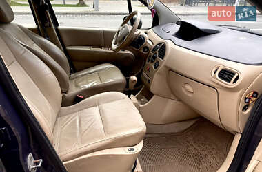 Хэтчбек Renault Modus 2005 в 
