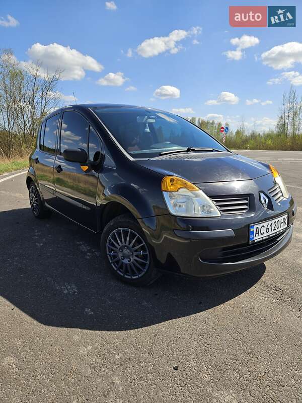 Хэтчбек Renault Modus 2004 в 