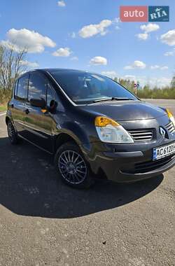 Хэтчбек Renault Modus 2004 в 