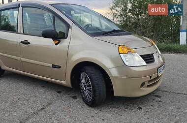 Хэтчбек Renault Modus 2004 в 