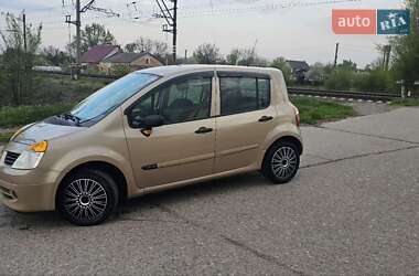Хэтчбек Renault Modus 2004 в 