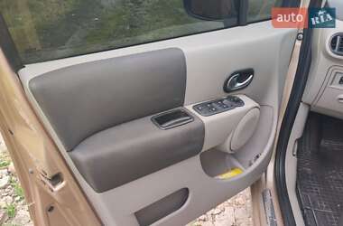 Хэтчбек Renault Modus 2005 в 