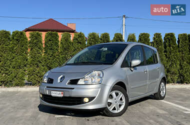 Хетчбек Renault Modus 2009 в 