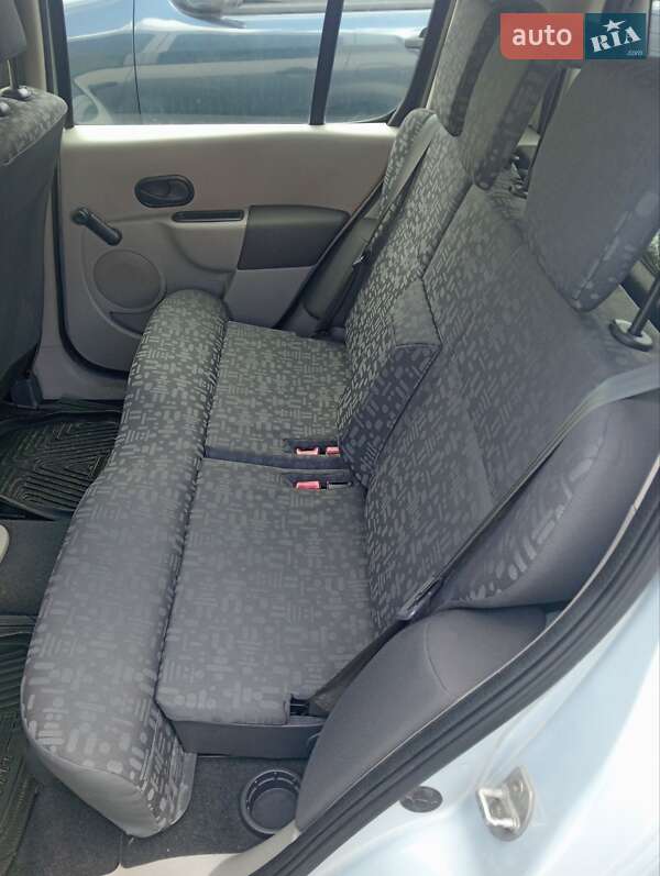 Хэтчбек Renault Modus 2005 в Ровно